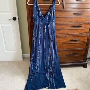 Tie-dye maxi knit dress